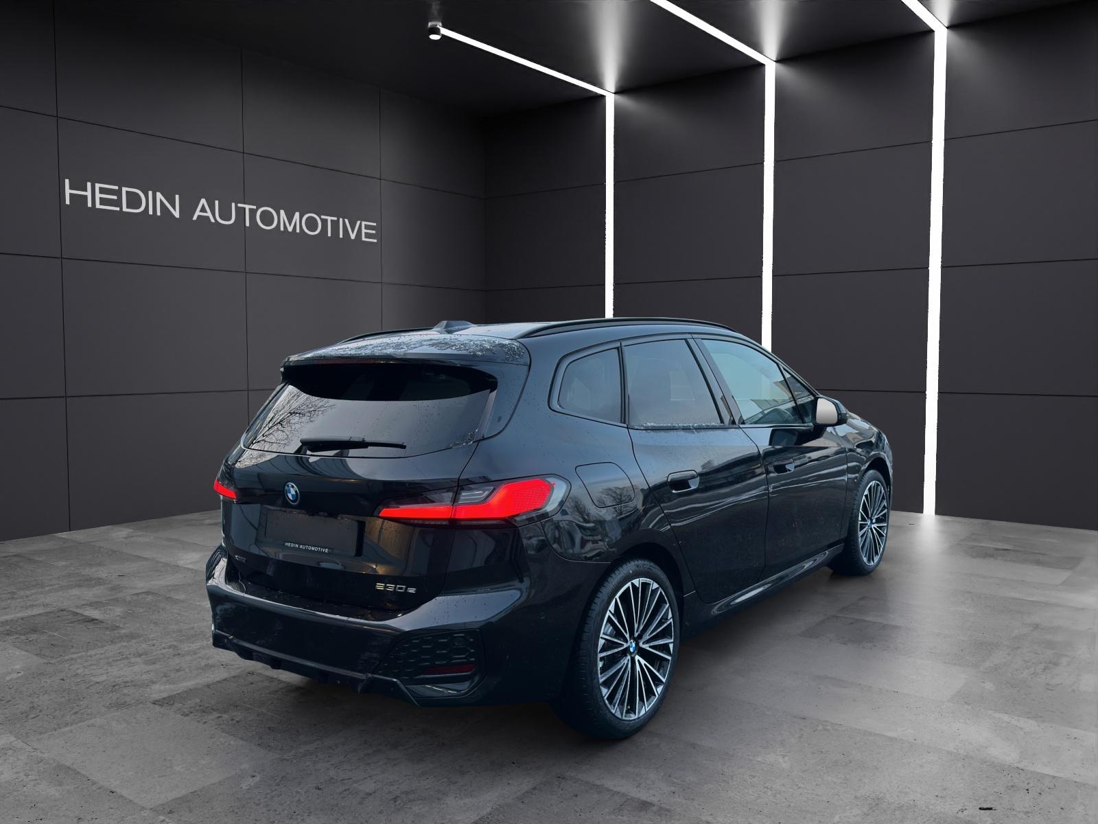BMW 230e xDrive paddles Active Tourer-image-16