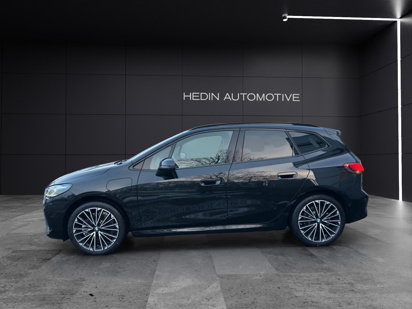 BMW 230e xDrive paddles Active Tourer-image-2