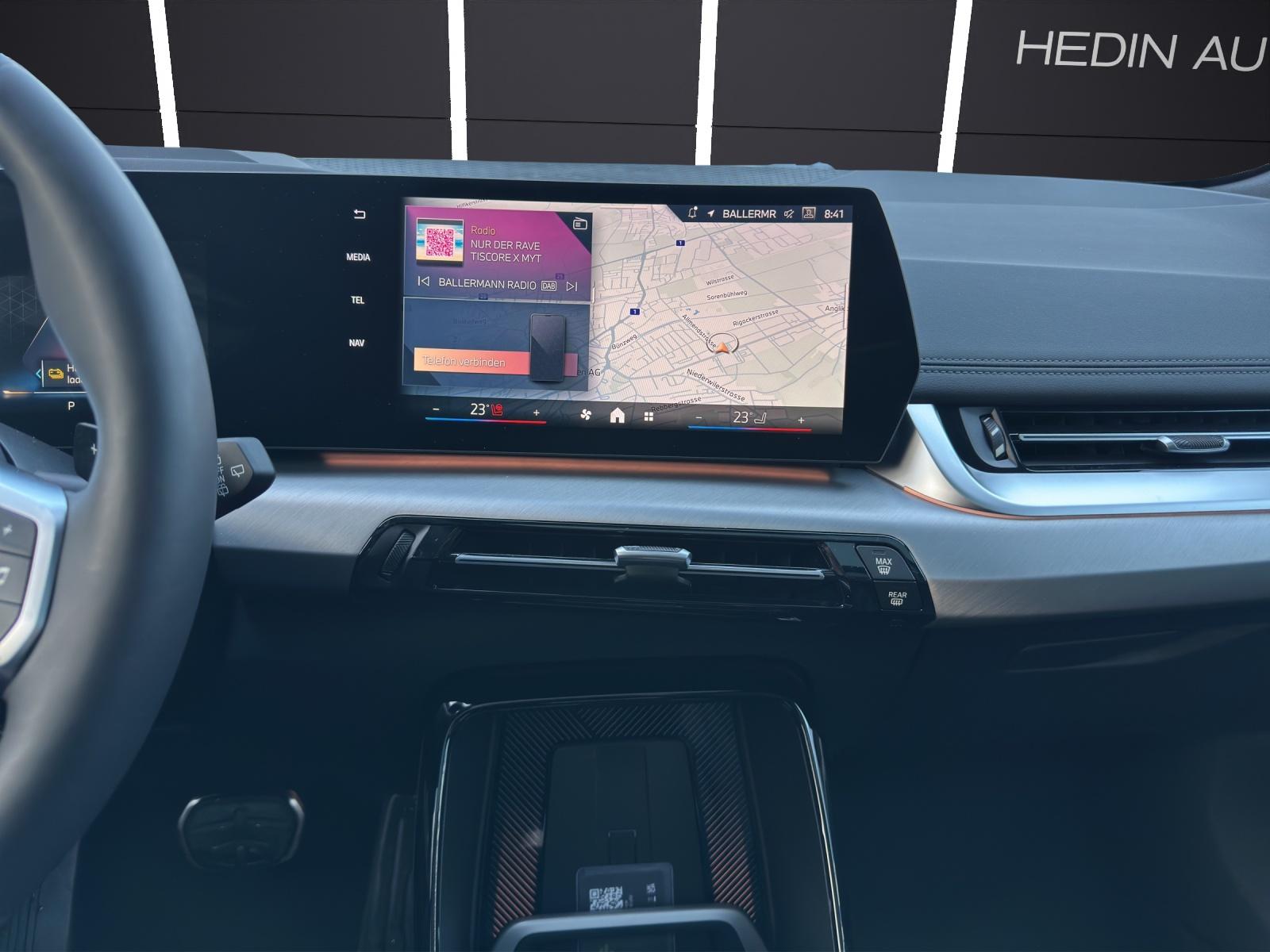 BMW 230e xDrive paddles Active Tourer-image-8
