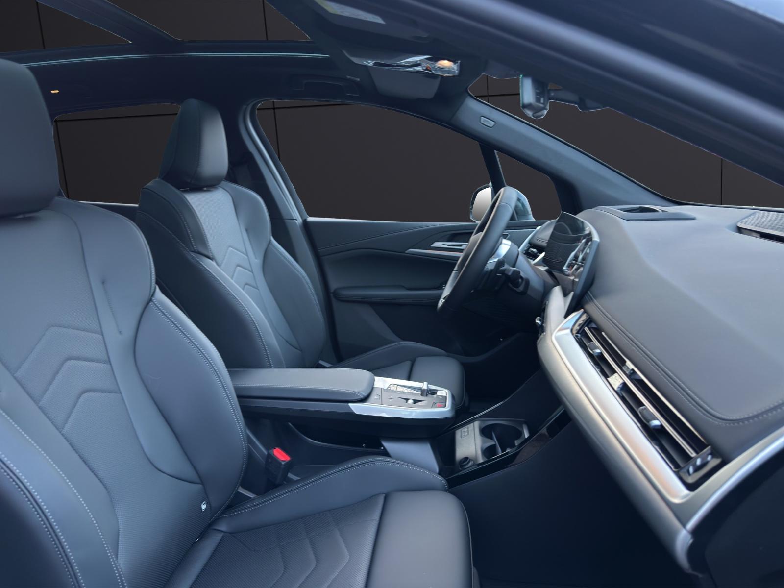 BMW 230e xDrive paddles Active Tourer-image-10