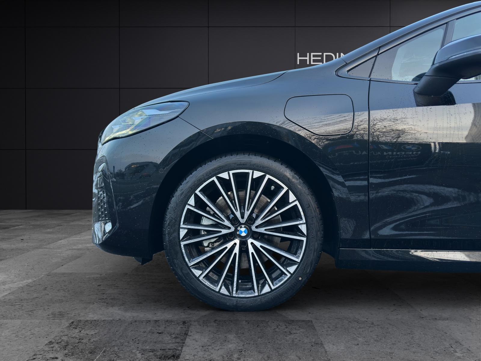 BMW 230e xDrive paddles Active Tourer-image-3