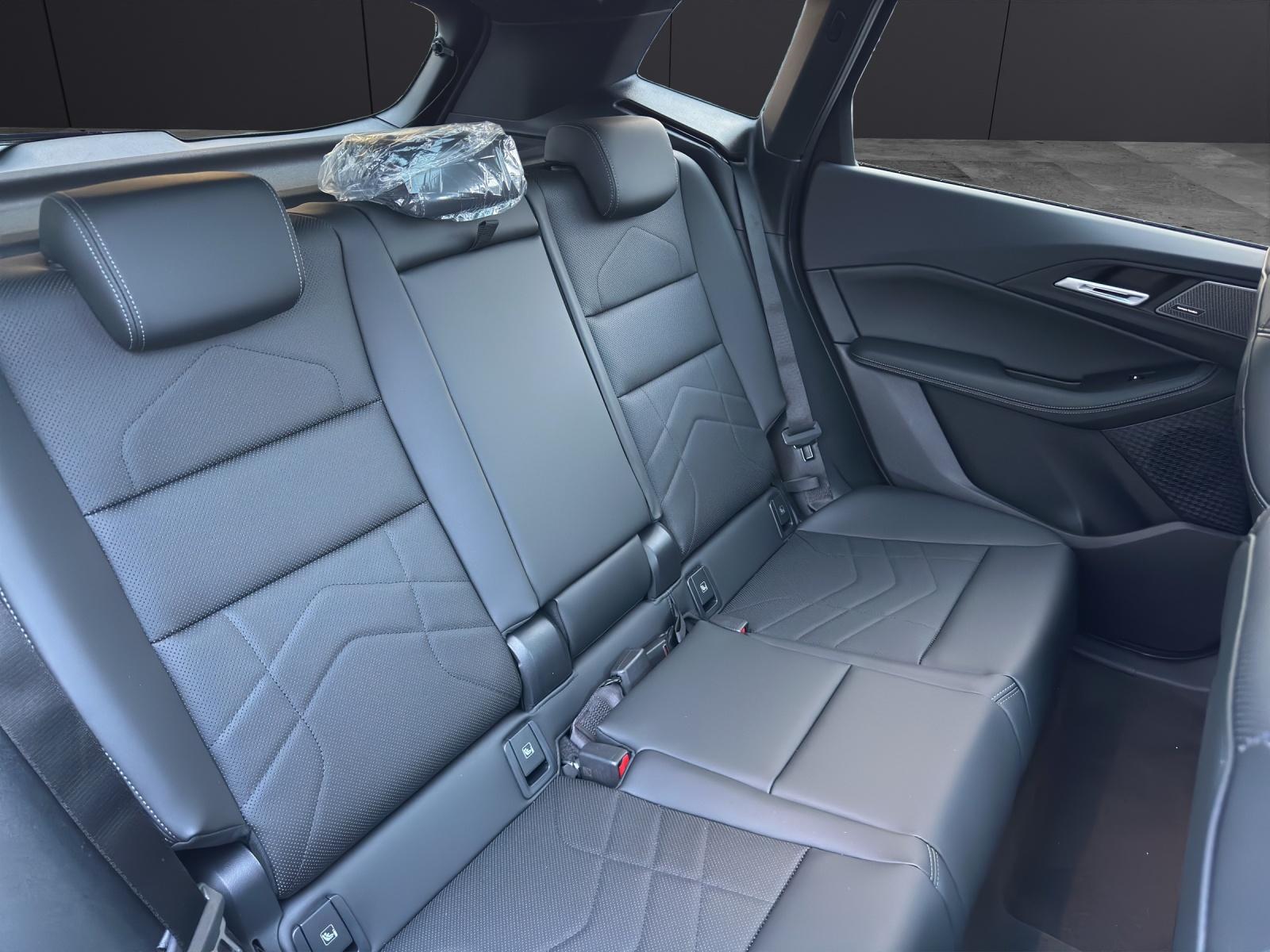 BMW 230e xDrive paddles Active Tourer-image-12