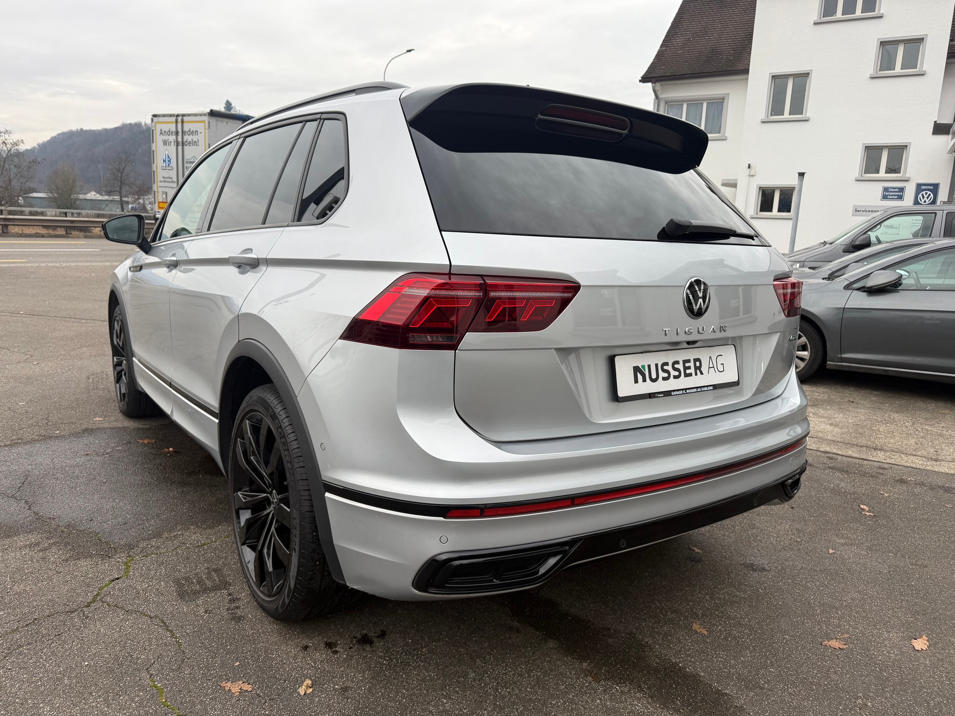 VW Tiguan 2.0 TDI SCR R-Line 4Motion DSG-image-6