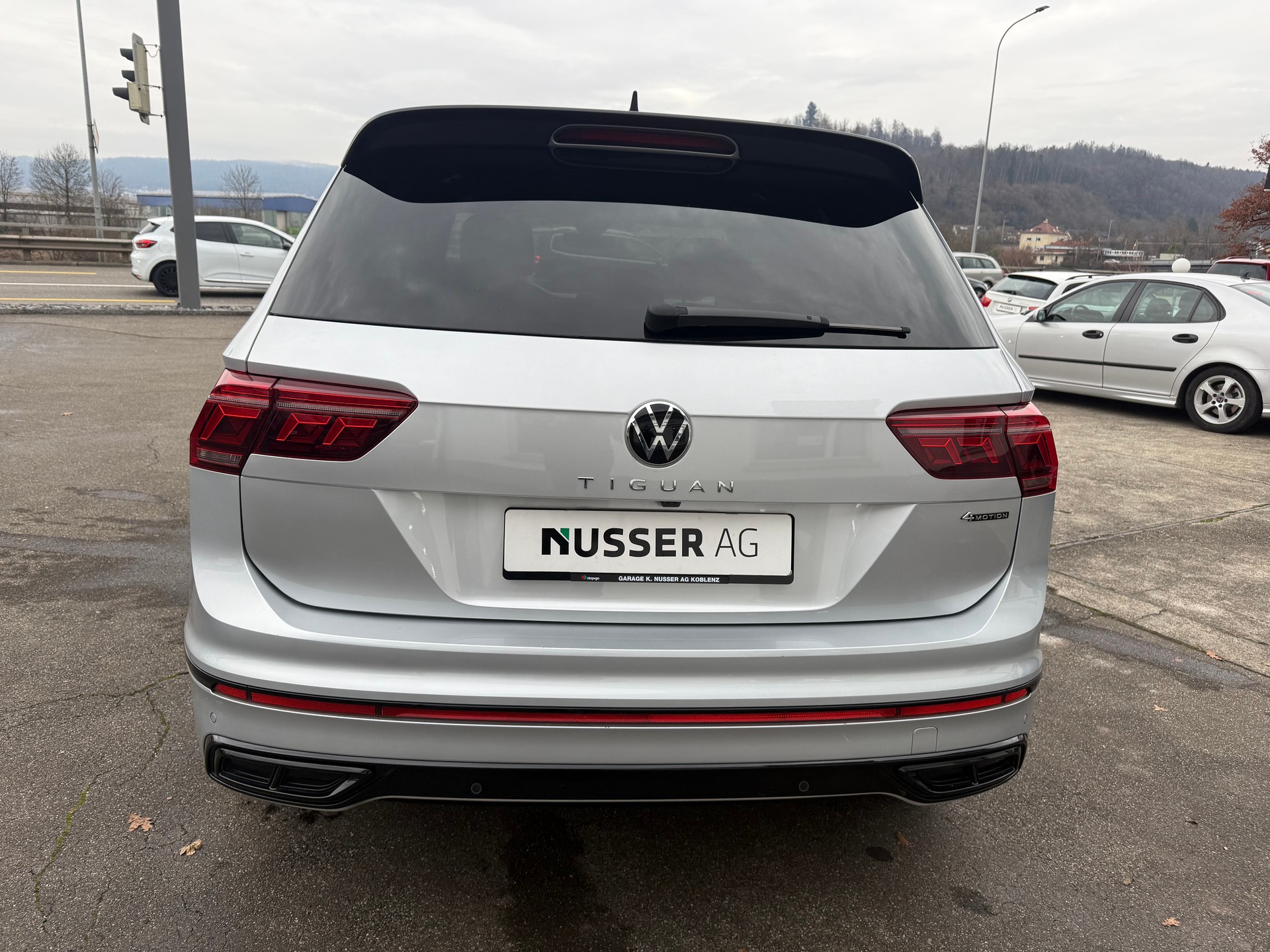 VW Tiguan 2.0 TDI SCR R-Line 4Motion DSG-image-5