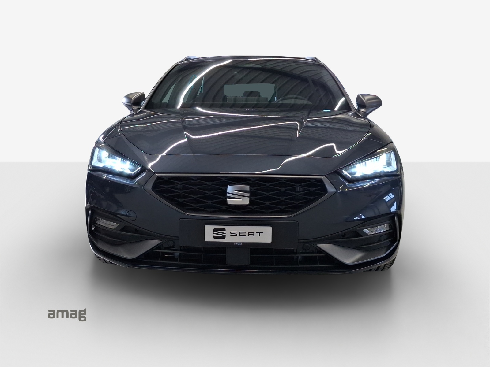 SEAT Leon ST 1.5 eHybrid pHEV DSG FR-image-6