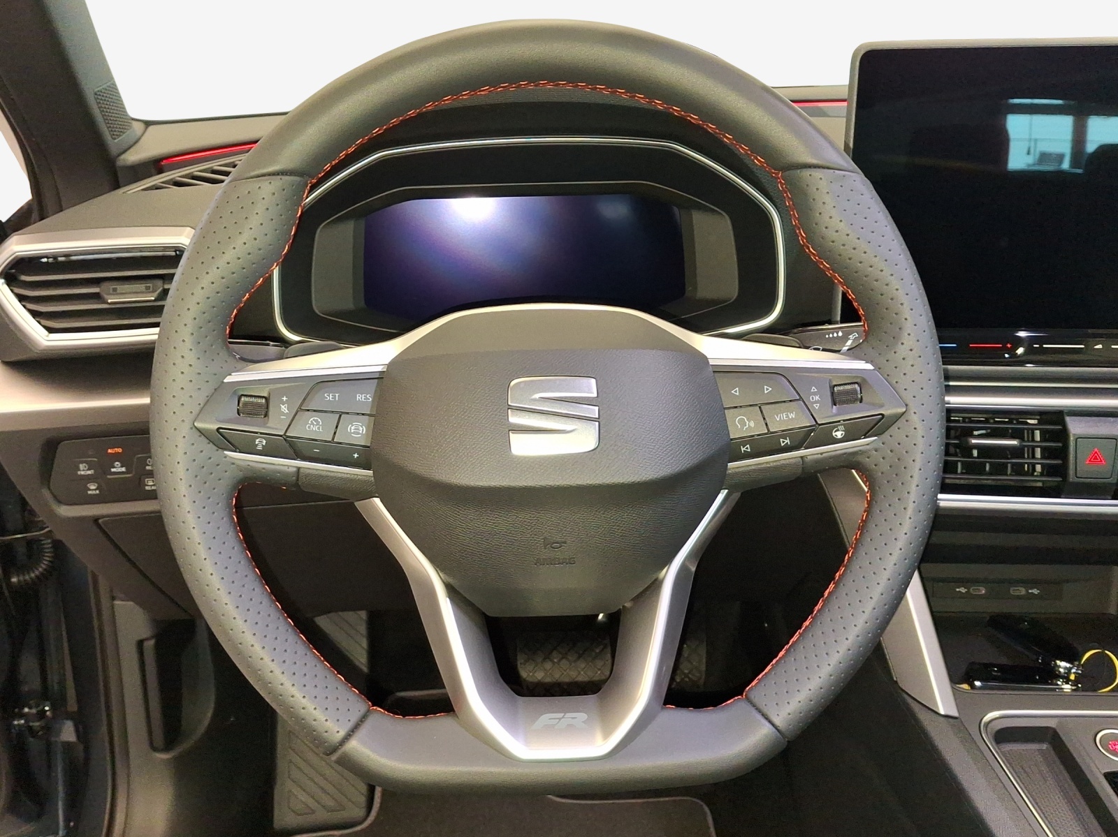 SEAT Leon ST 1.5 eHybrid pHEV DSG FR-image-9