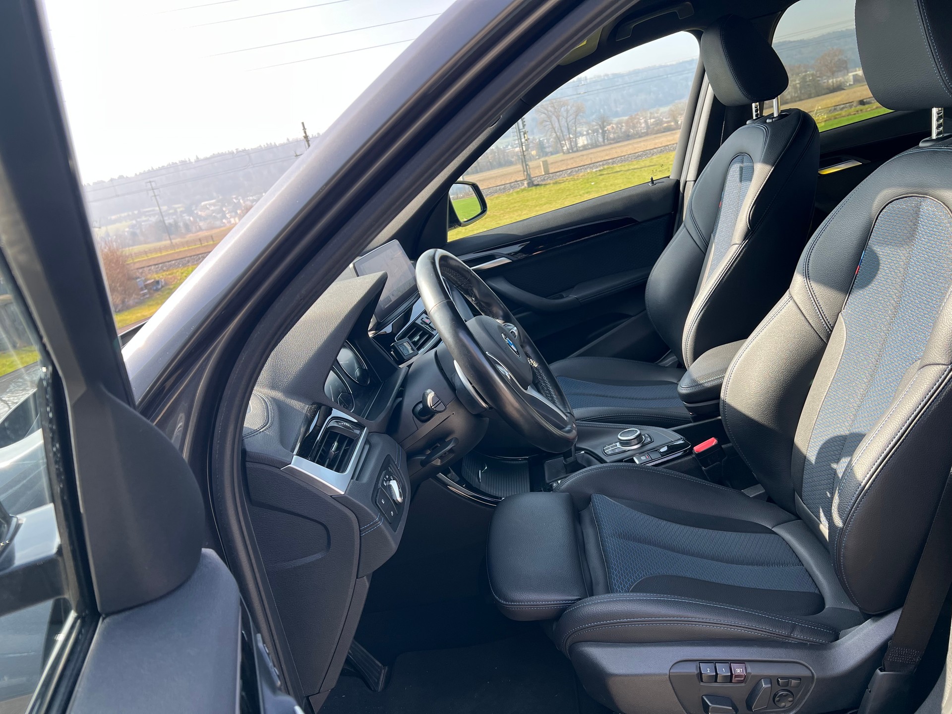 BMW X1 xDrive 25d M Sport Steptronic-image-25