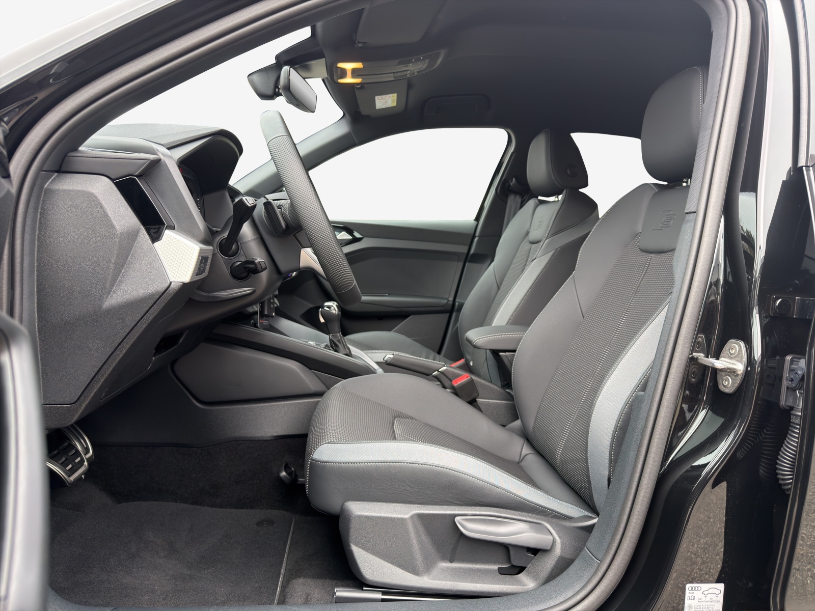 AUDI A1 Sportback 35 TFSI S Line S-tronic-image-7