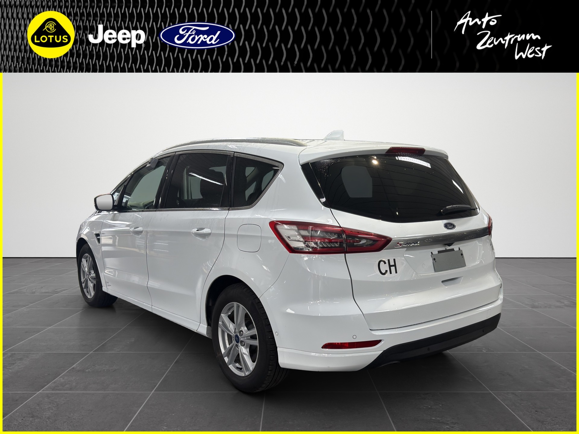 FORD S-Max 2.5 FHEV Titanium 5Pl-image-2