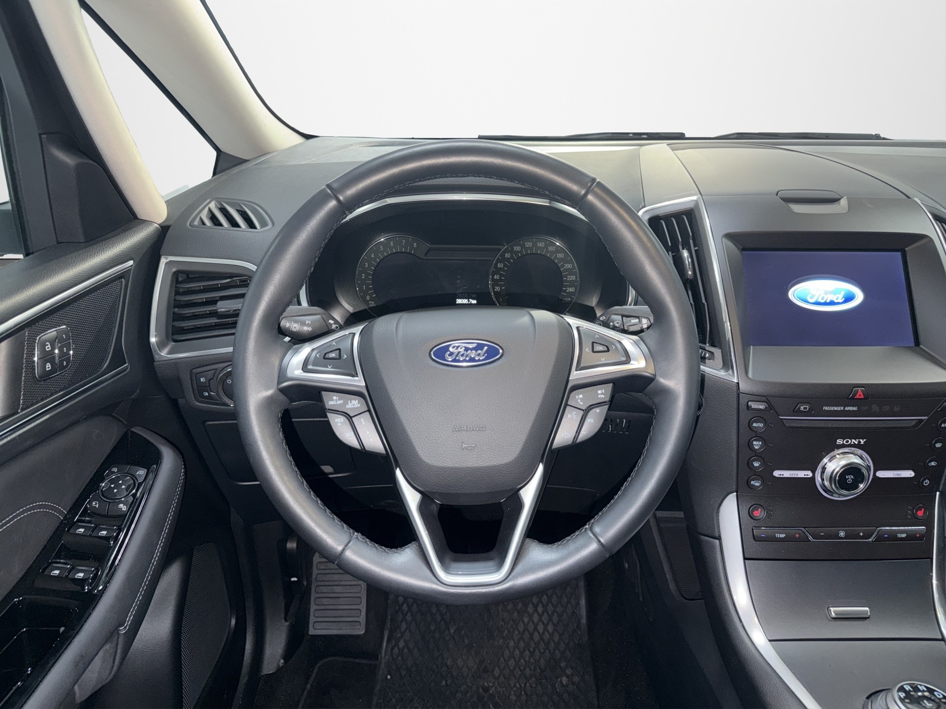 FORD S-Max 2.5 FHEV Titanium 5Pl-image-9