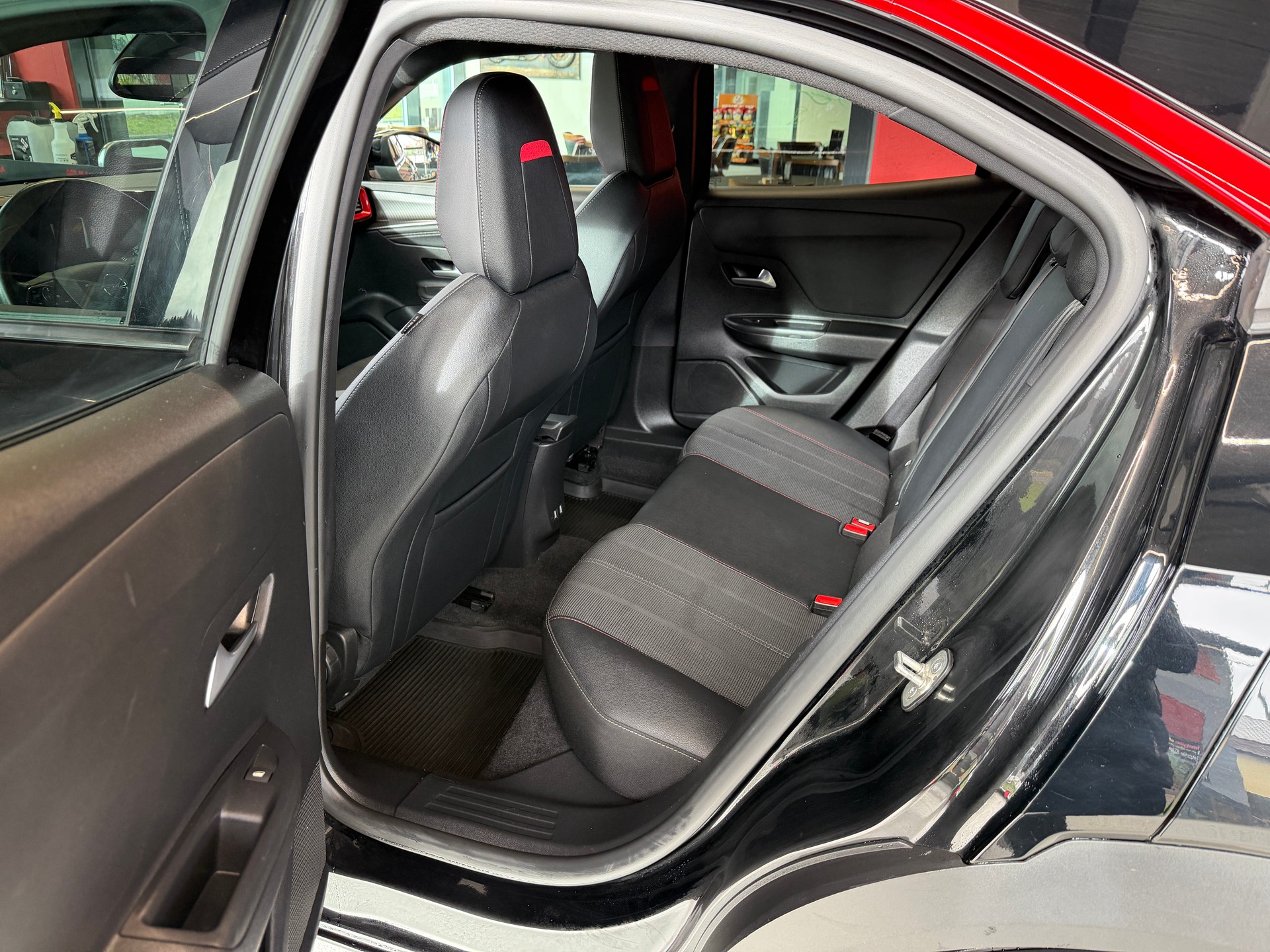 OPEL Mokka 1.2 Direct Injection Turbo GS Line Aut.-image-6