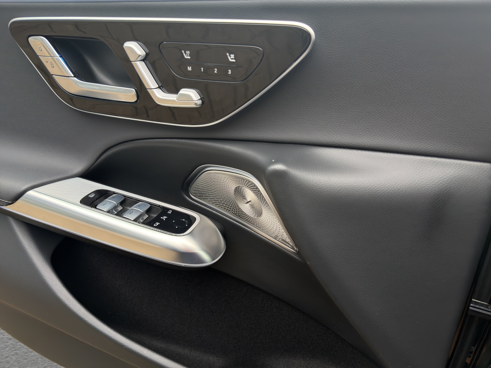 MERCEDES-BENZ E 200 T 4Matic 9G-Tronic-image-10