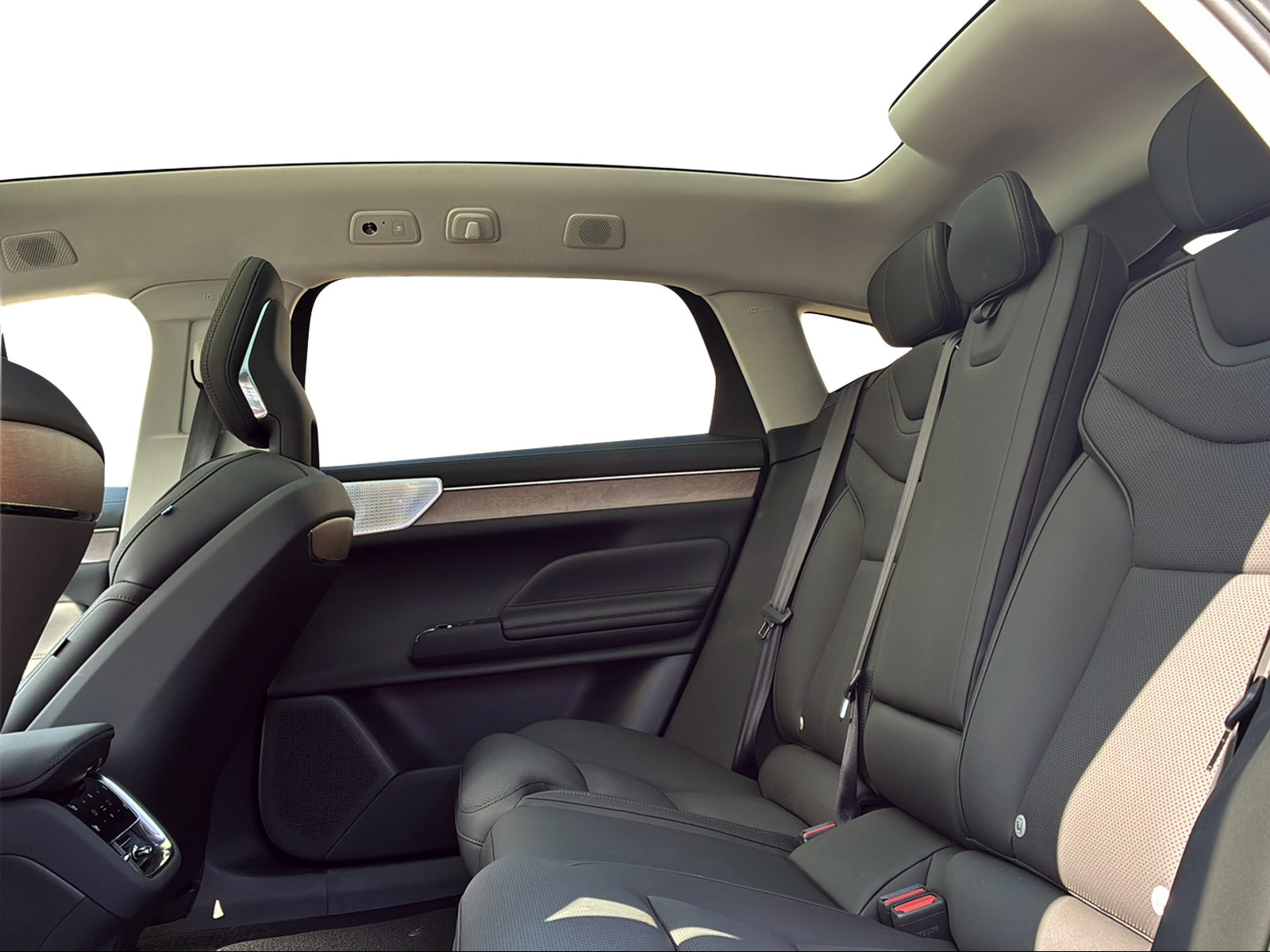 VOLVO ES90 Ultra-image-11