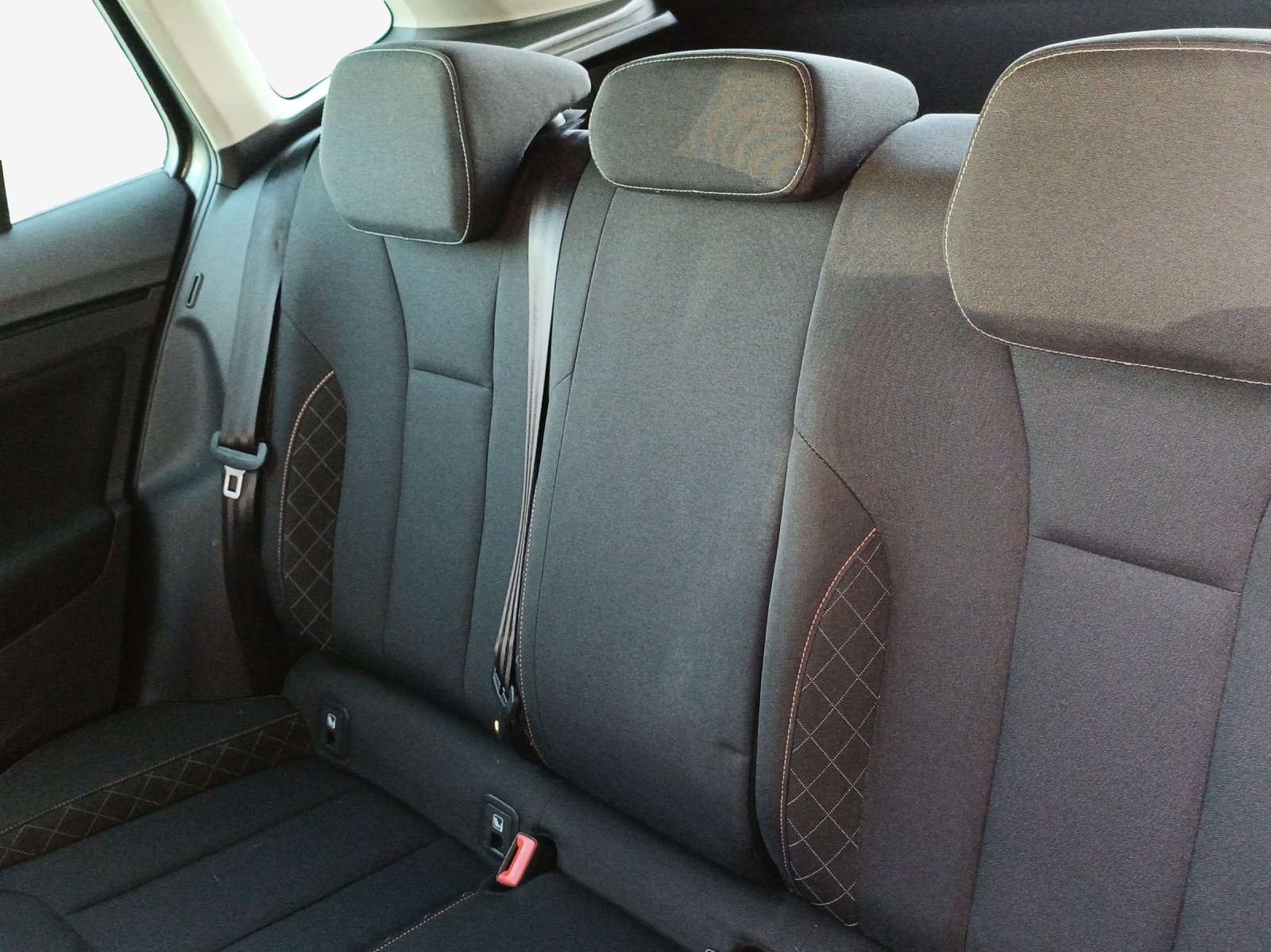 SKODA Kamiq 1.0 TSI Ambition-image-11
