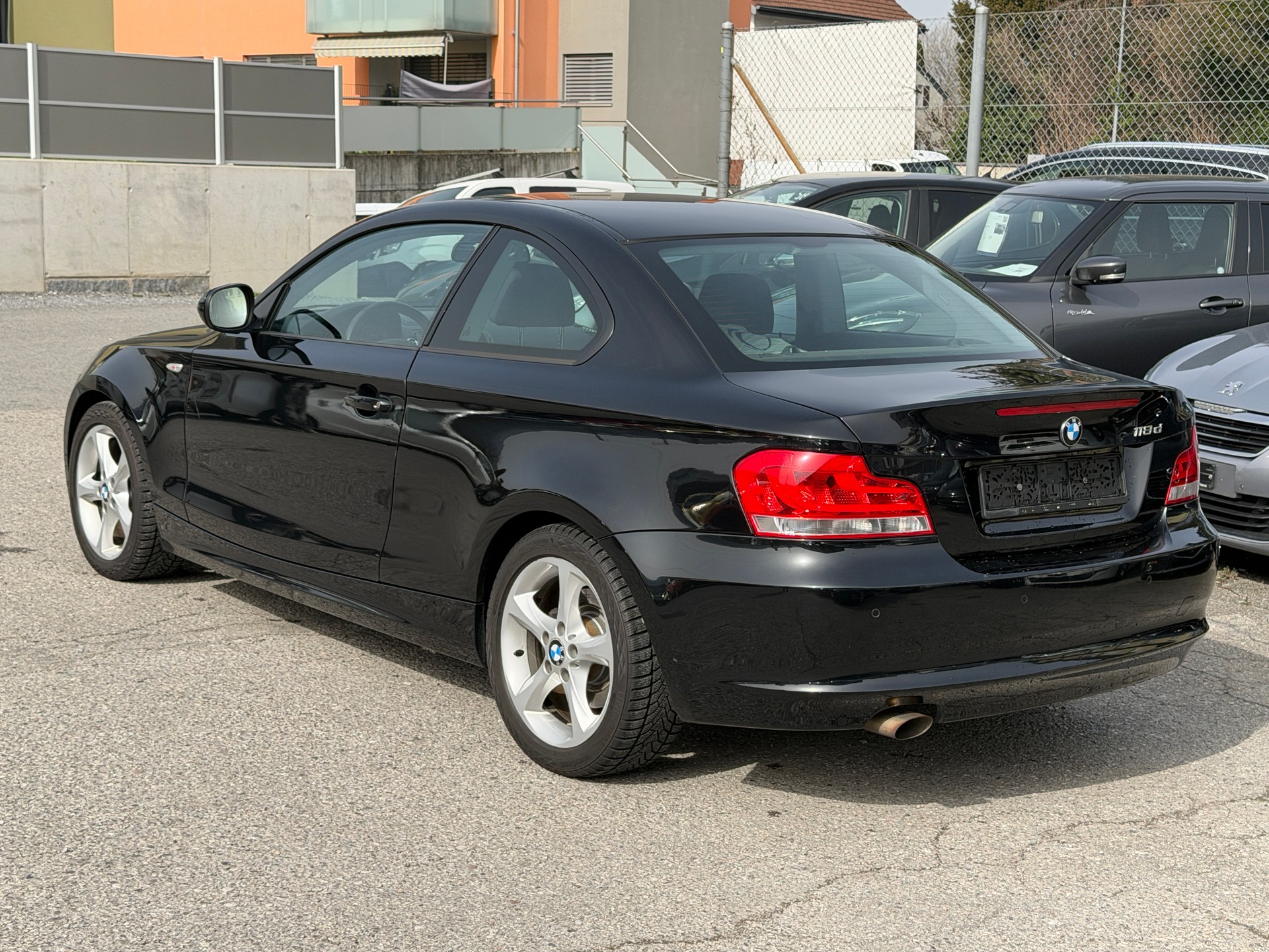 BMW 118d Coupé-image-11