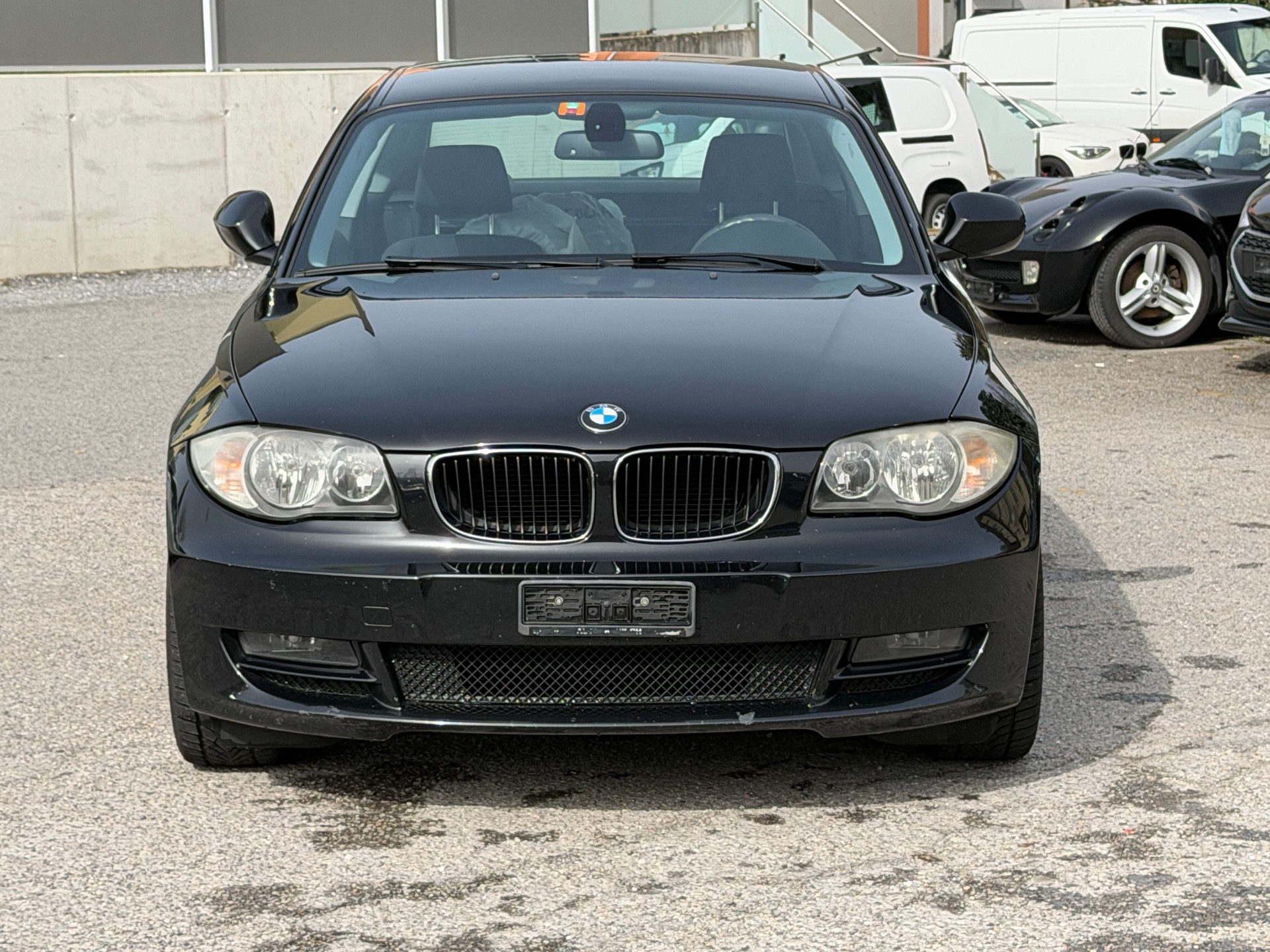 BMW 118d Coupé-image-0