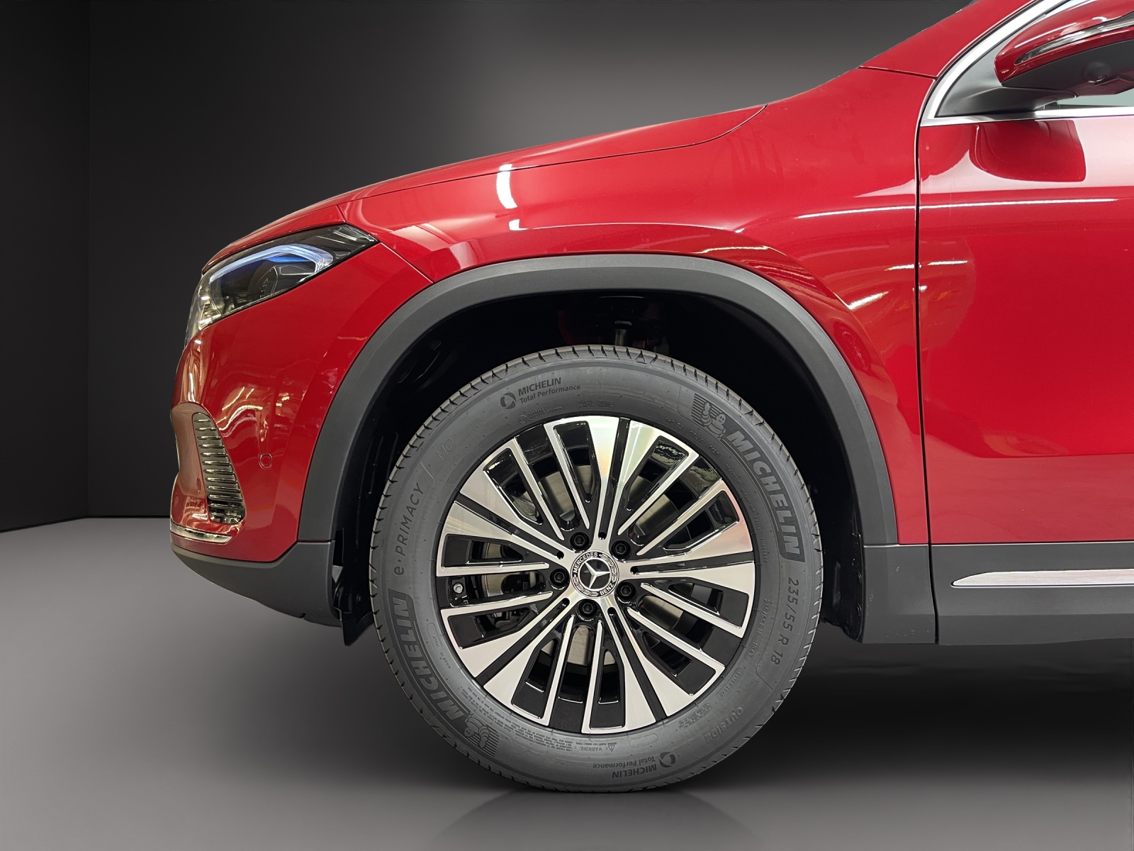 MERCEDES-BENZ EQA 300 4M Swiss Star-image-5