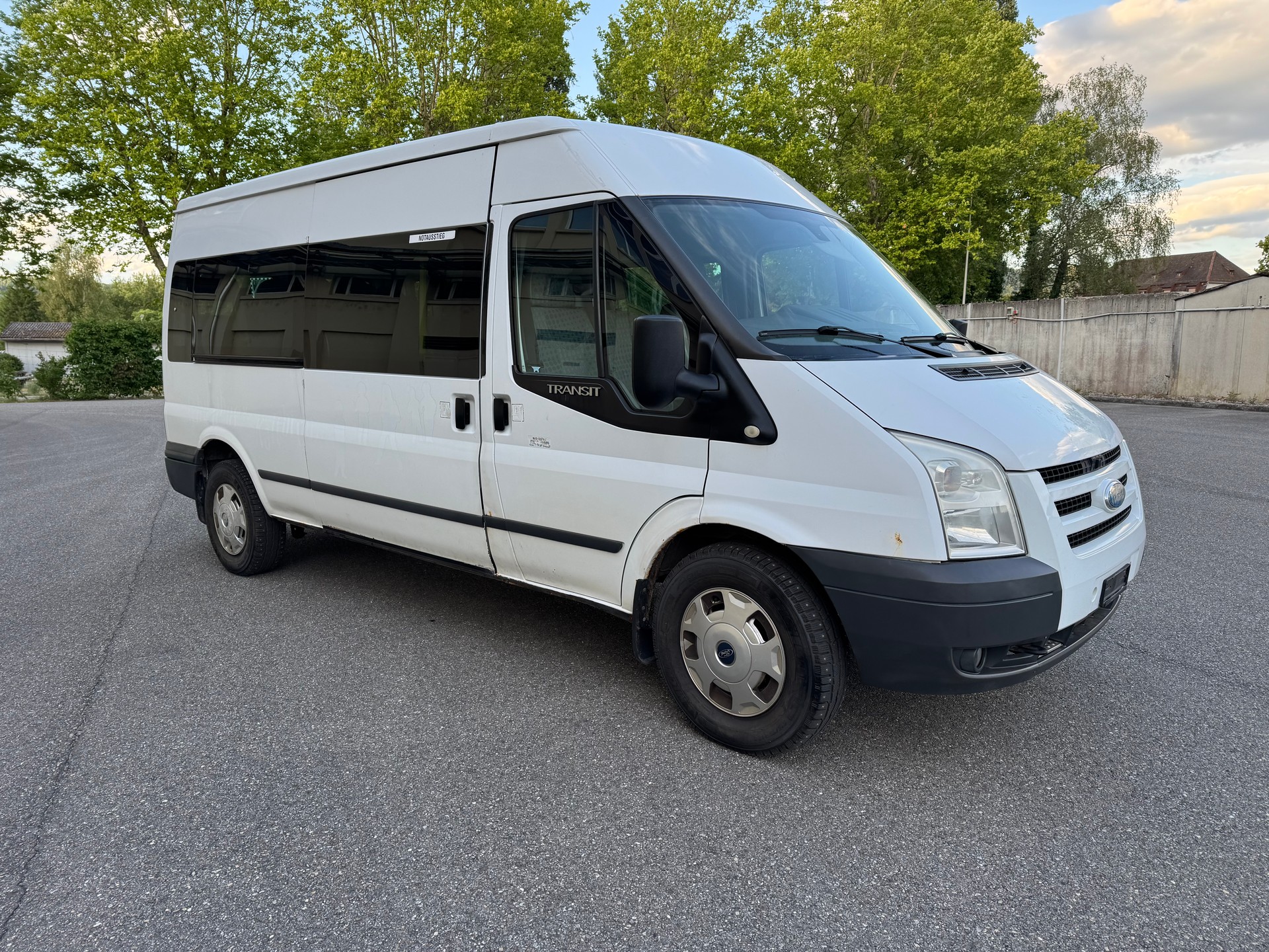 FORD Transit 2.4 TDCi Bus M2 350L Trend 14Pl.-image-5