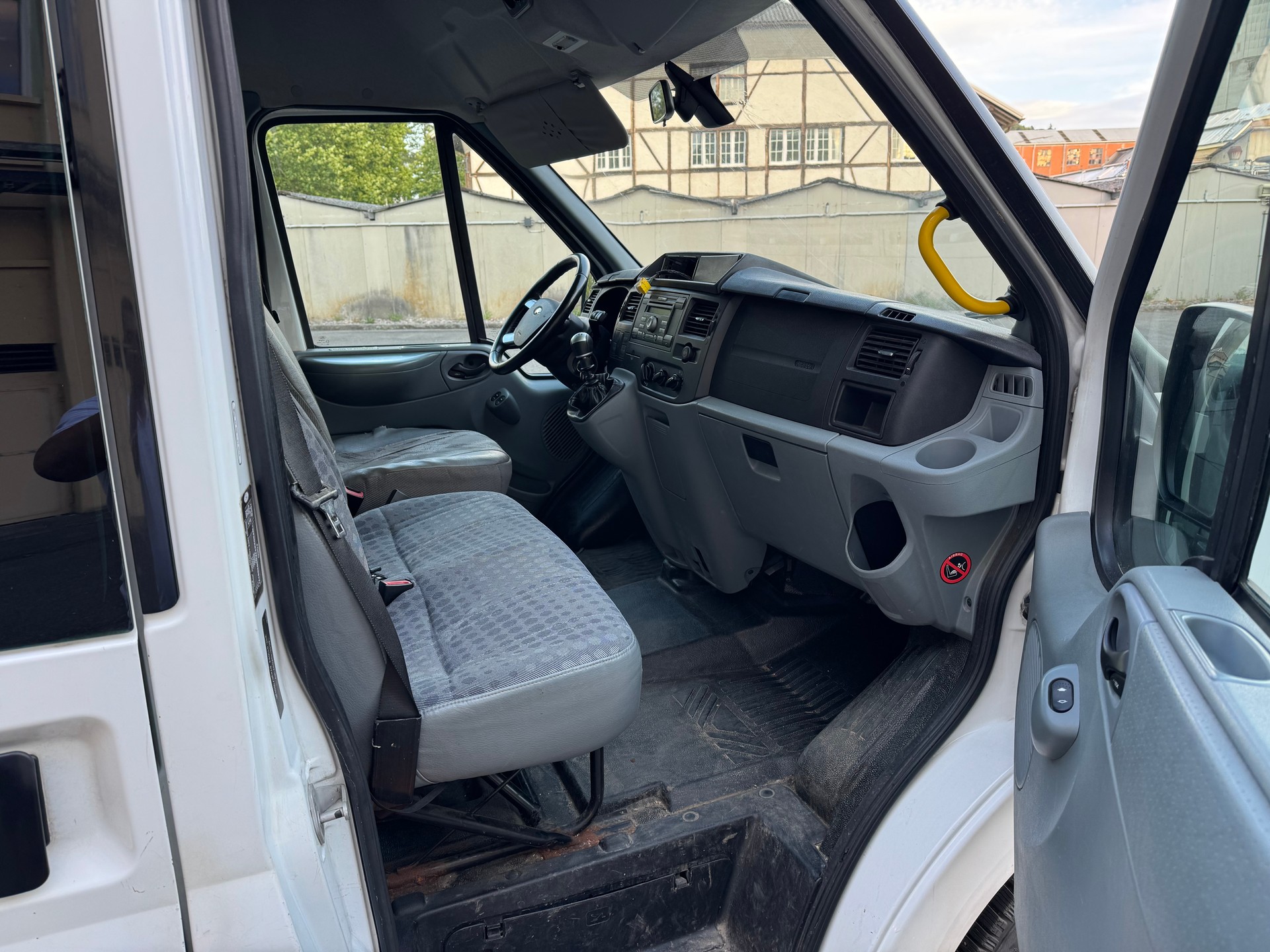 FORD Transit 2.4 TDCi Bus M2 350L Trend 14Pl.-image-7