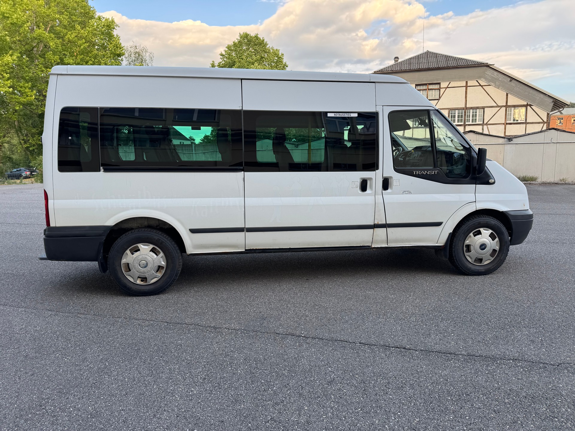 FORD Transit 2.4 TDCi Bus M2 350L Trend 14Pl.-image-4