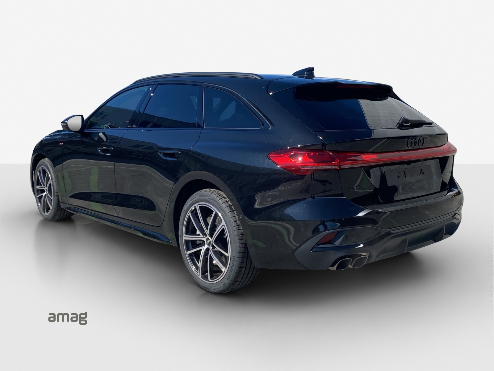 AUDI A5 Avant TDI quattro 150 kW Attraction S tronic-image-2
