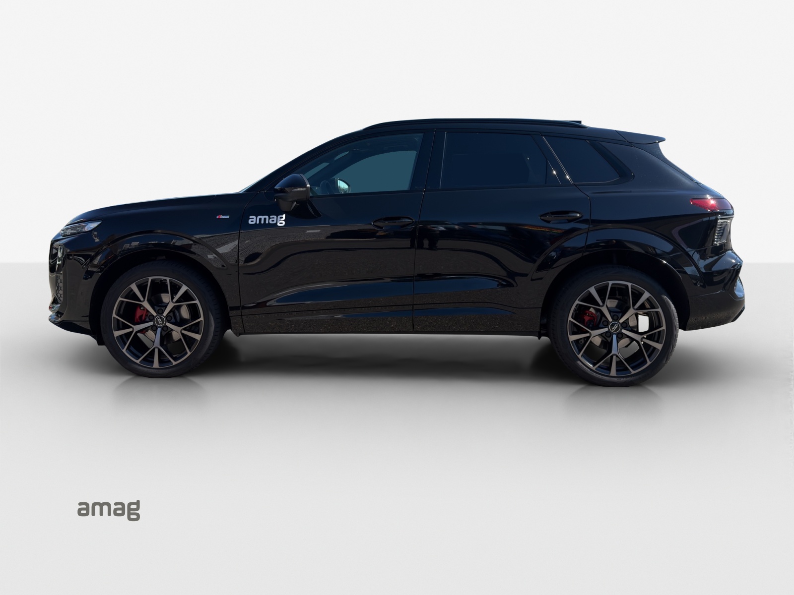 AUDI Q3 SUV 110 kW TFSI S tronic-image-1