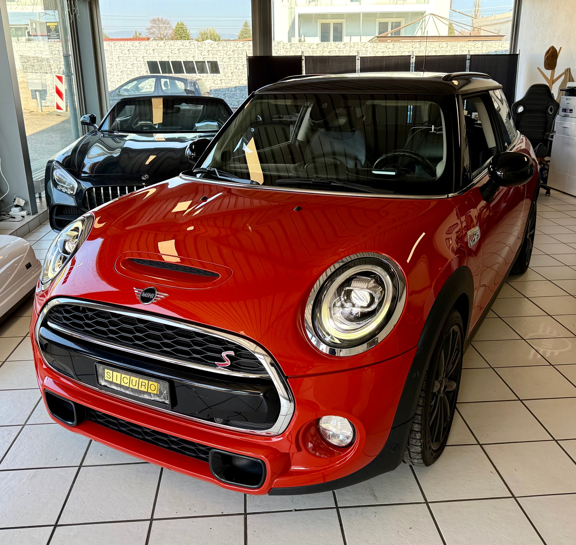 MINI Cooper S Steptronic DKG-showroom-element-3