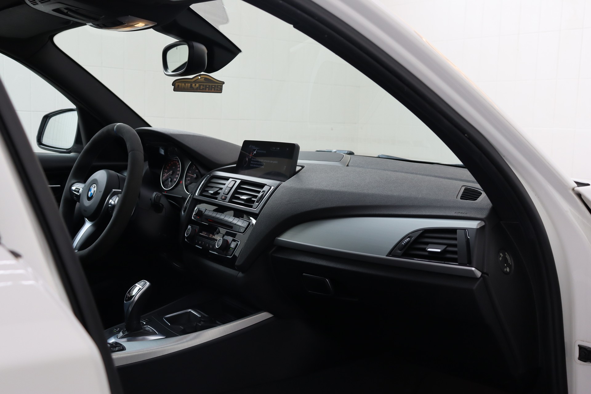 BMW M135i STEPTRONIC ** MILLTEK ** HECKANTRIEB **-image-19