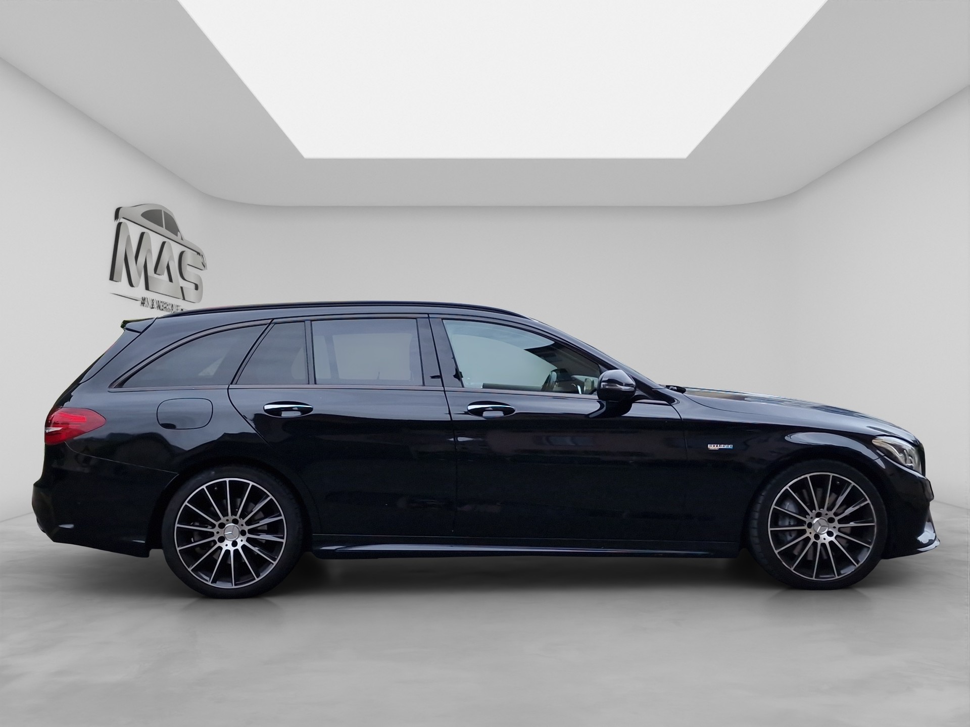 MERCEDES-BENZ C 43 AMG 4Matic 9G-Tronic-image-6