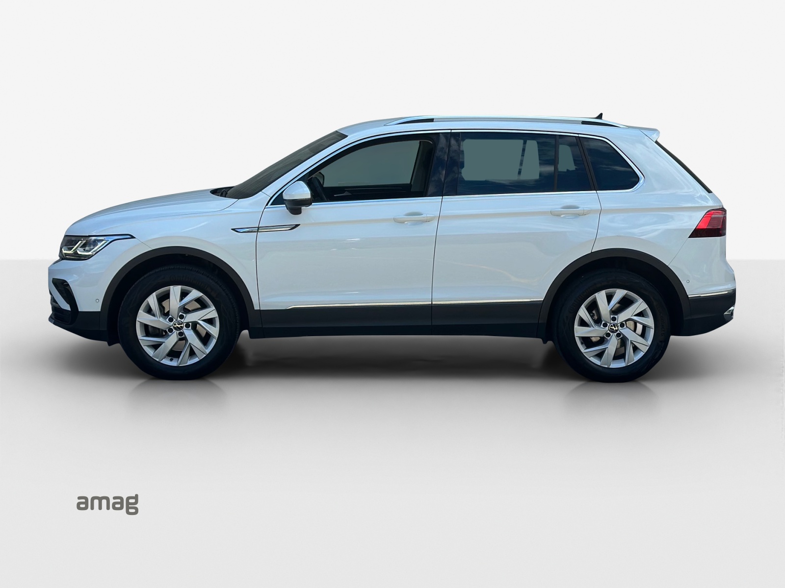 VW Tiguan 2.0 TDI SCR Elegance 4Motion DSG-image-1