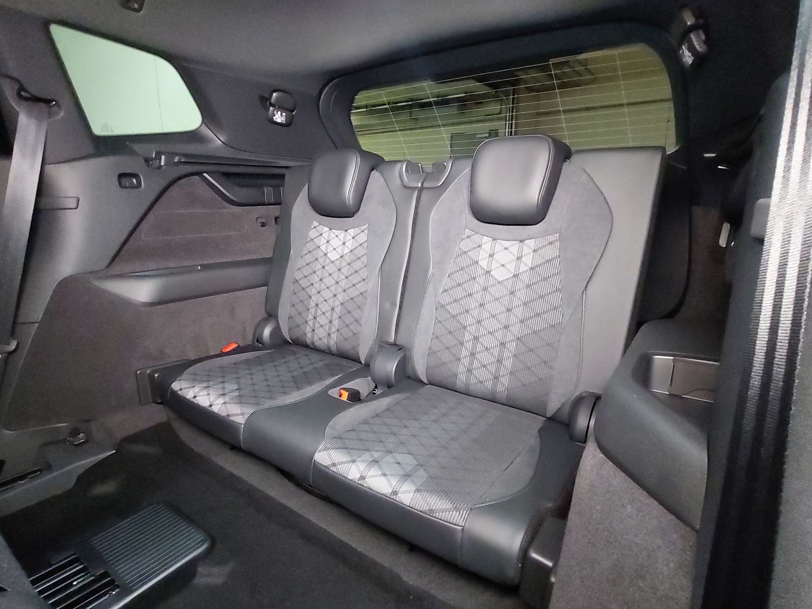 VW Tayron 2.0 TSI R-Line DSG 4Motion-image-9
