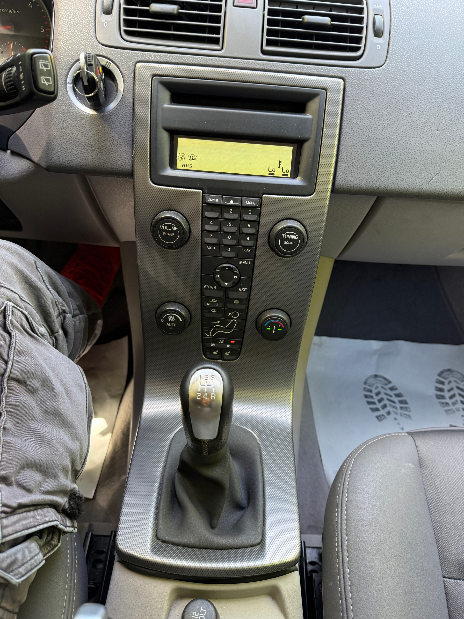VOLVO V50 2.0D Summum-image-12