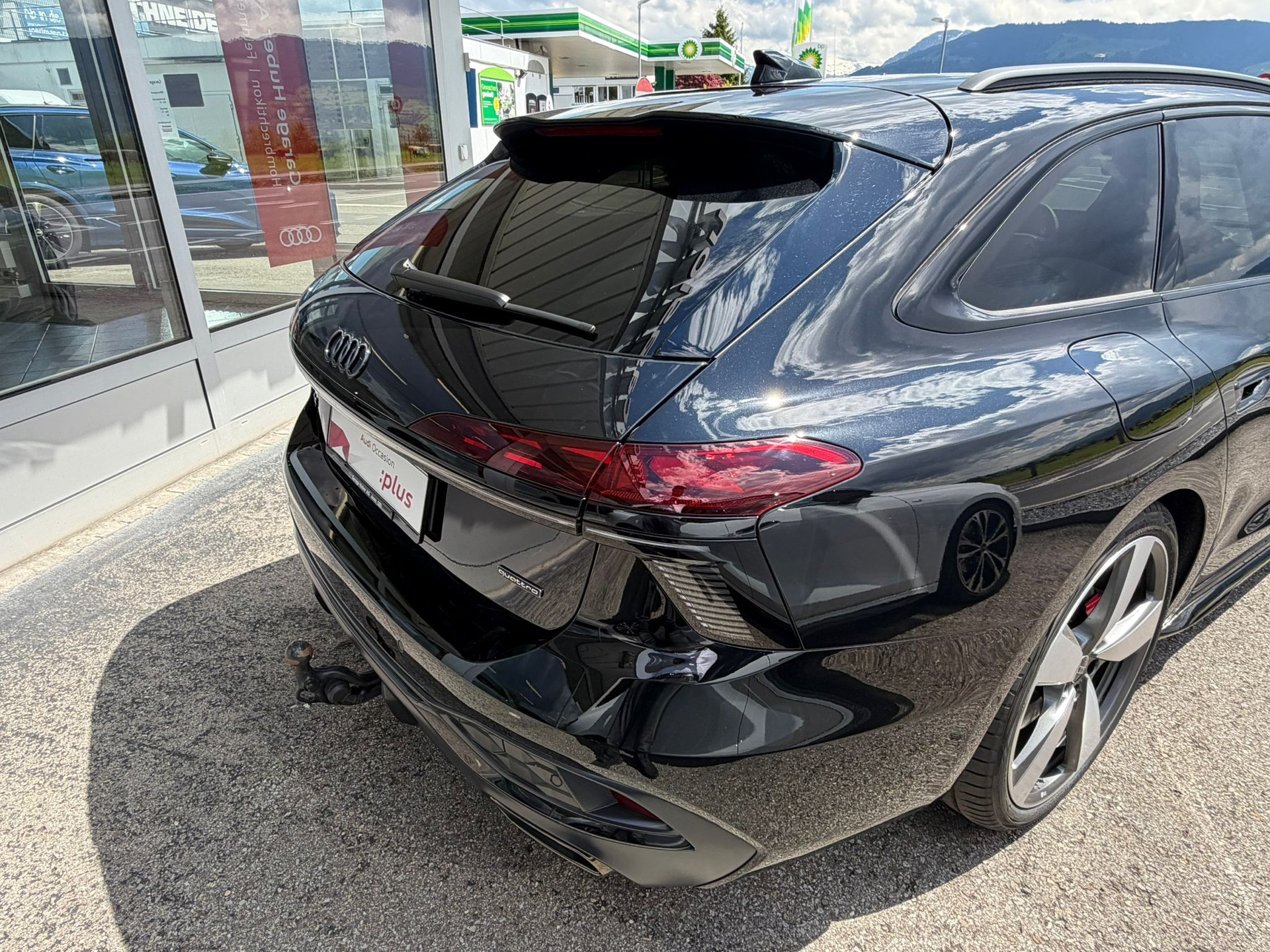 AUDI A6 Avant TFSI quattro 270 kW S tronic-image-4
