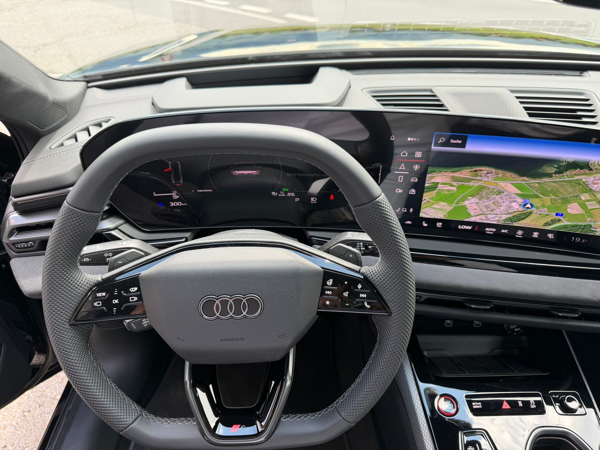 AUDI A6 Avant TFSI quattro 270 kW S tronic-image-16