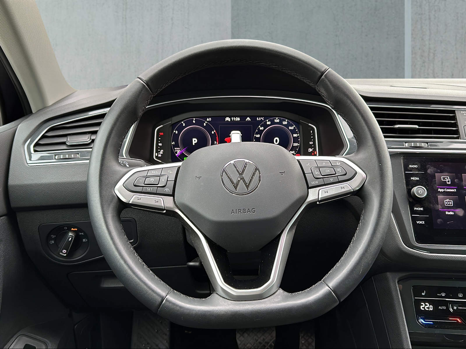 VW Tiguan 2.0TSI Elegance 4Motion DSG-image-7