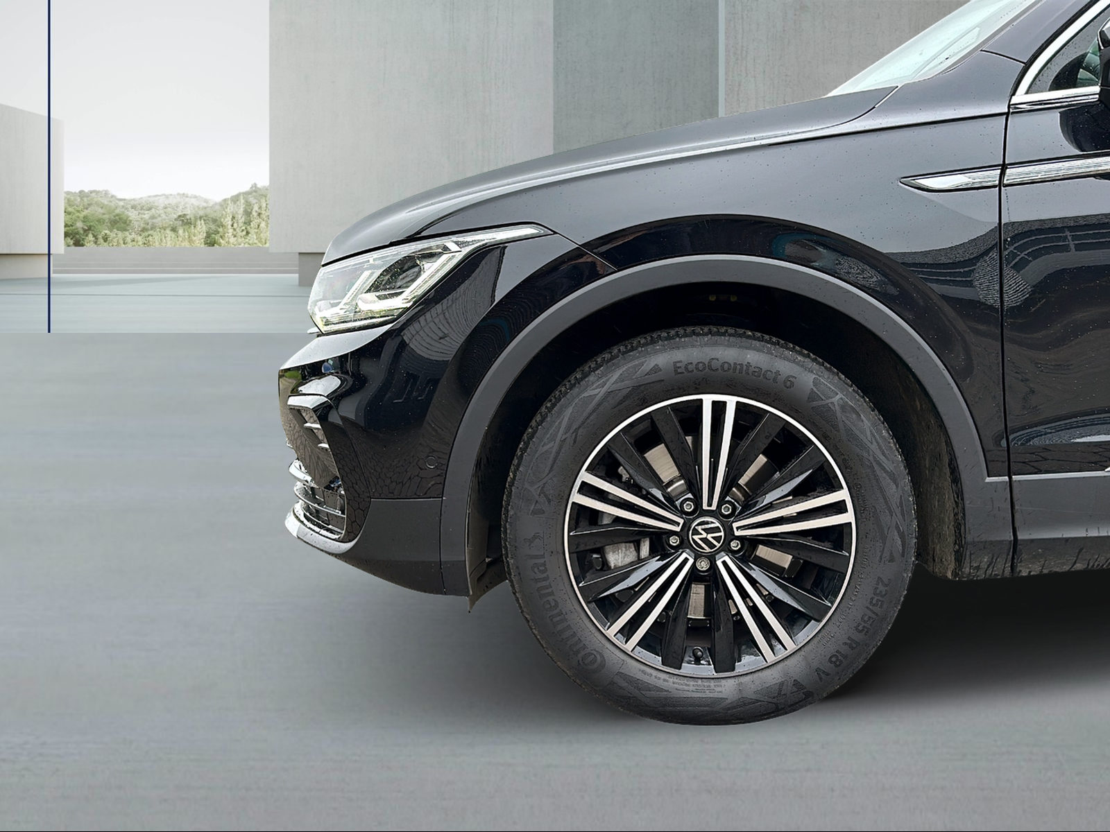 VW Tiguan 2.0TSI Elegance 4Motion DSG-image-8