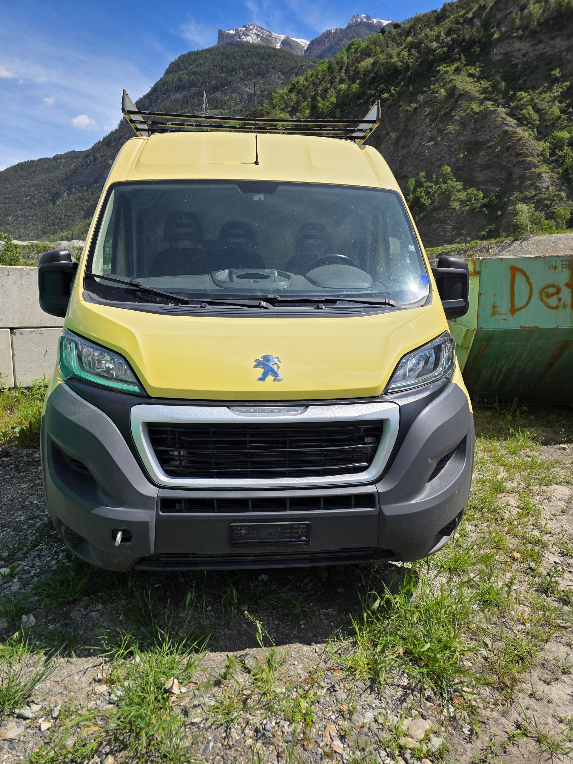 PEUGEOT Boxer 2.0 HDI 333 Allure L2H1-image-3