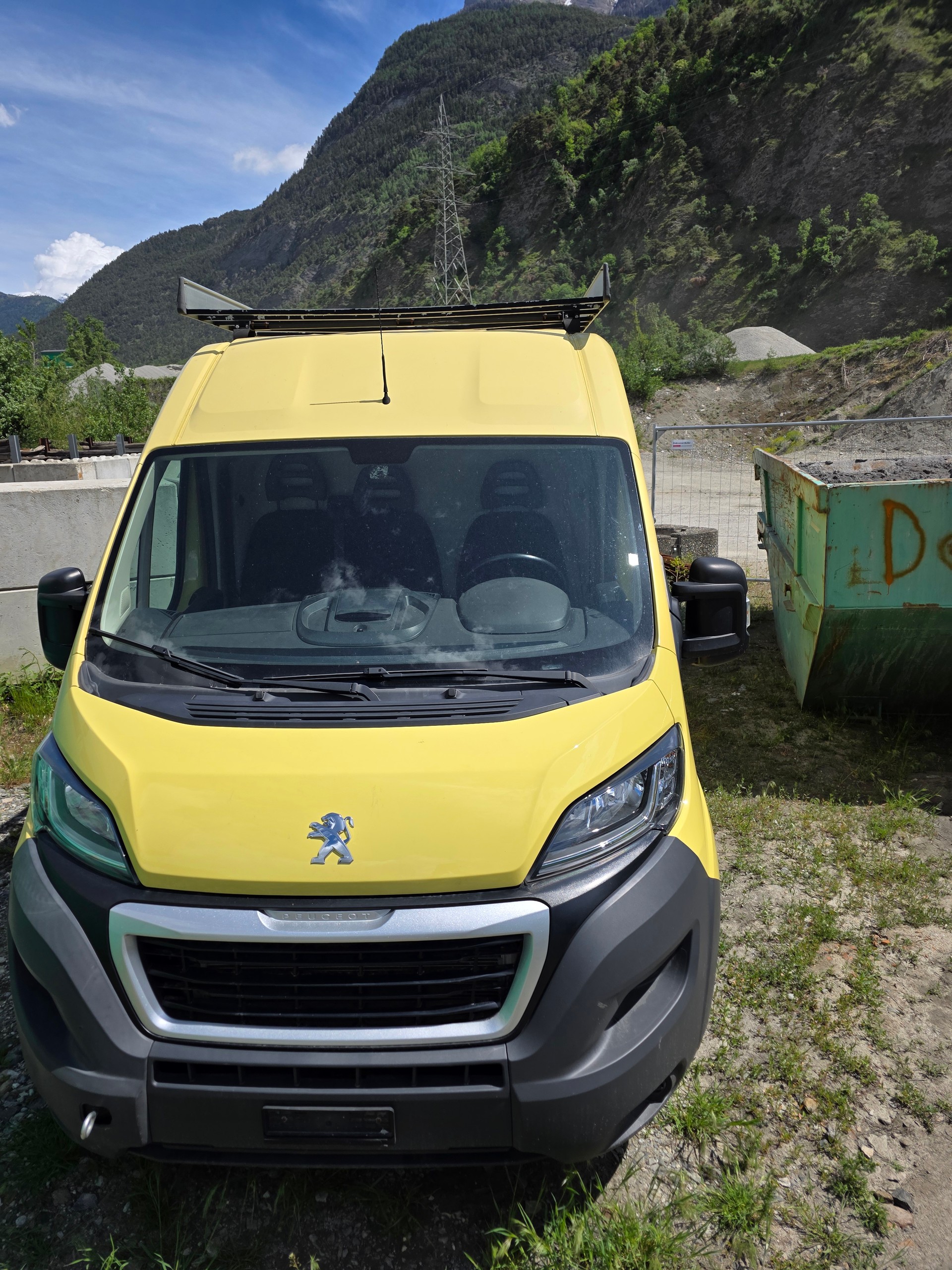 PEUGEOT Boxer 2.0 HDI 333 Allure L2H1-image-1