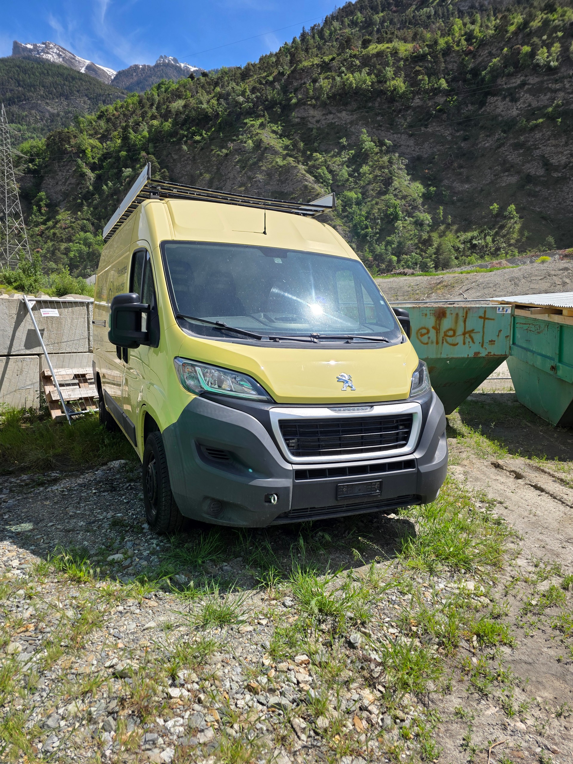 PEUGEOT Boxer 2.0 HDI 333 Allure L2H1-image-2