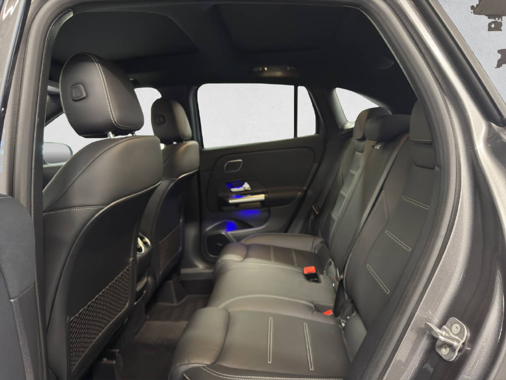 MERCEDES-BENZ GLA 220 d AMG Line 4Matic Swiss Star-image-12