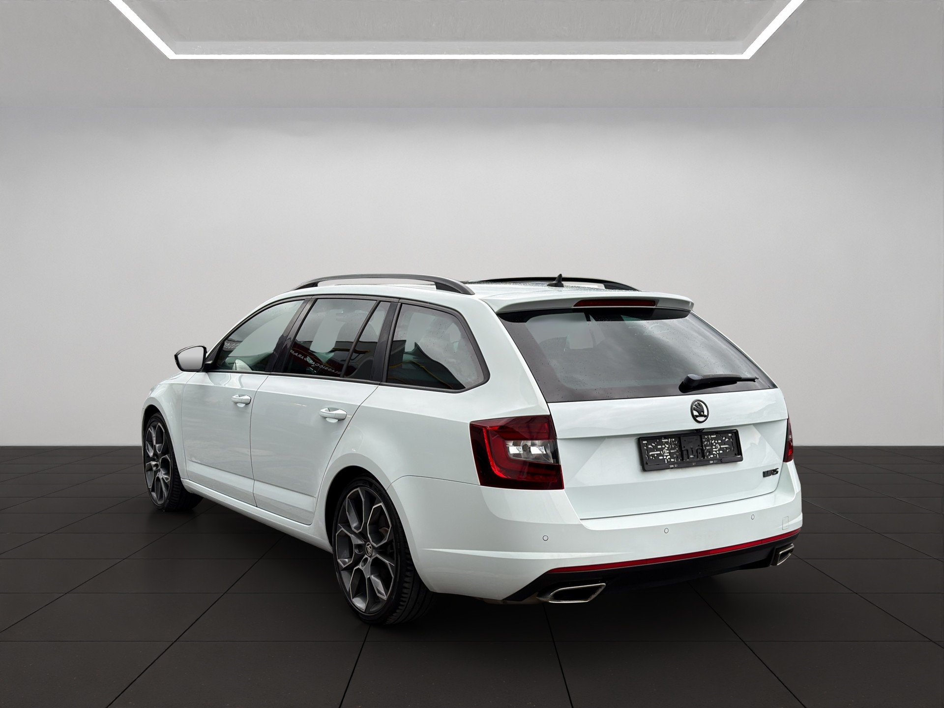 SKODA Octavia Combi 2.0 TDI RS 4x4 DSG-image-3
