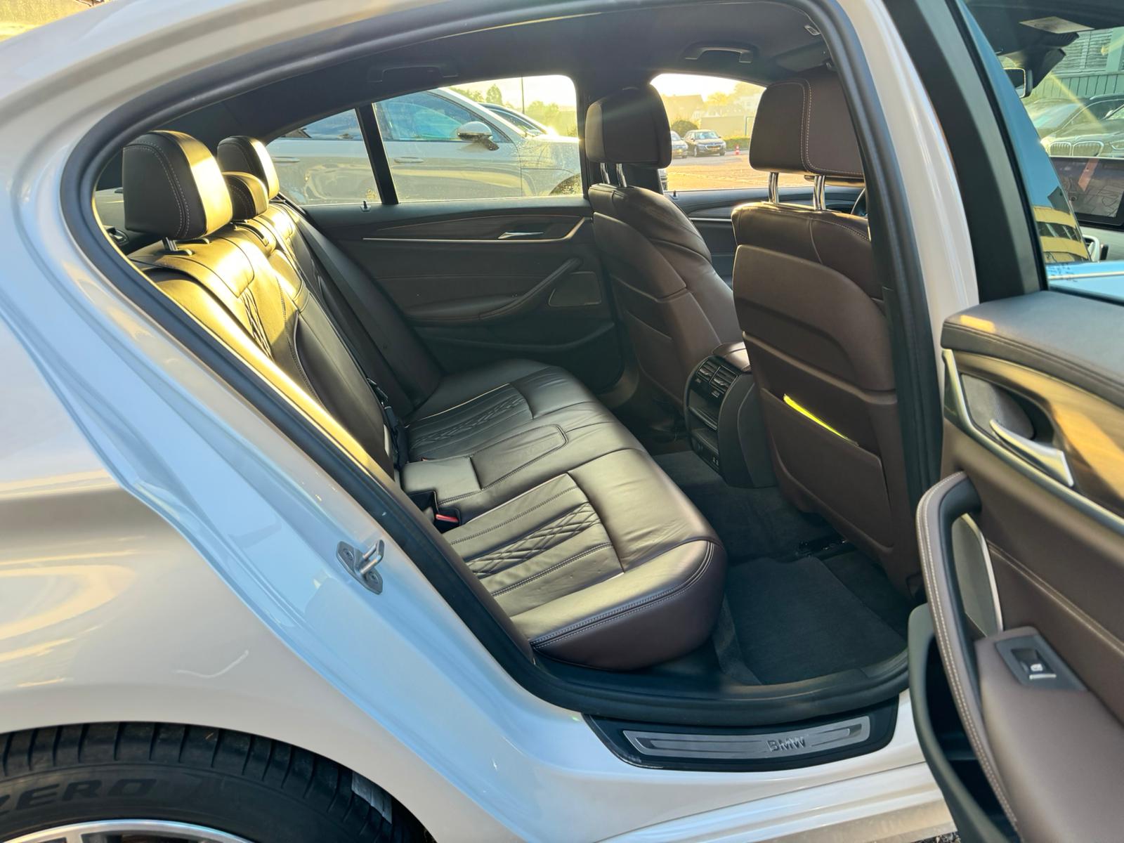 BMW 530i xDrive CH FAHRZEUG-image-12