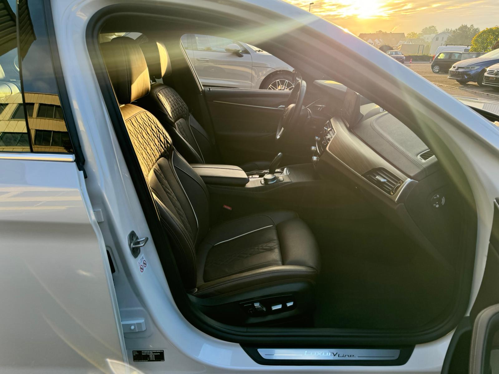 BMW 530i xDrive CH FAHRZEUG-image-10