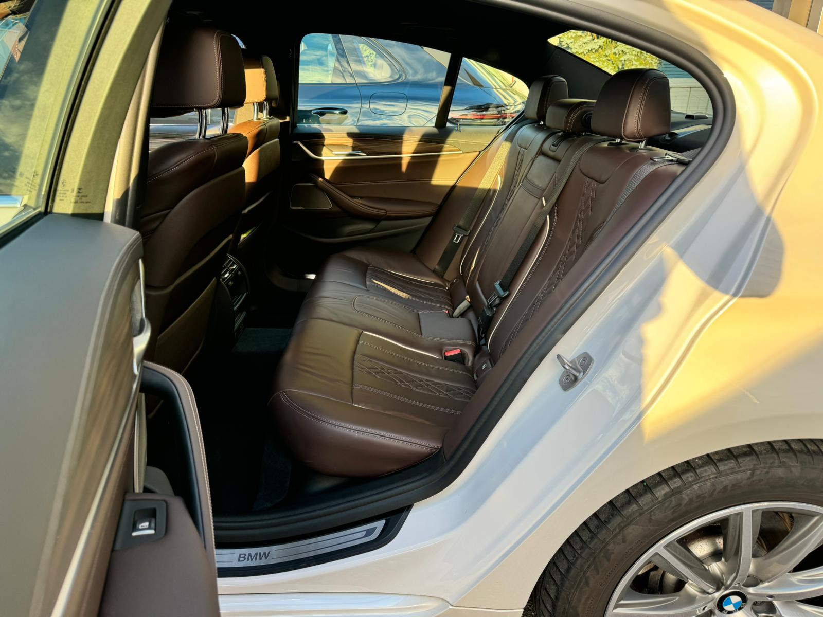 BMW 530i xDrive CH FAHRZEUG-image-11