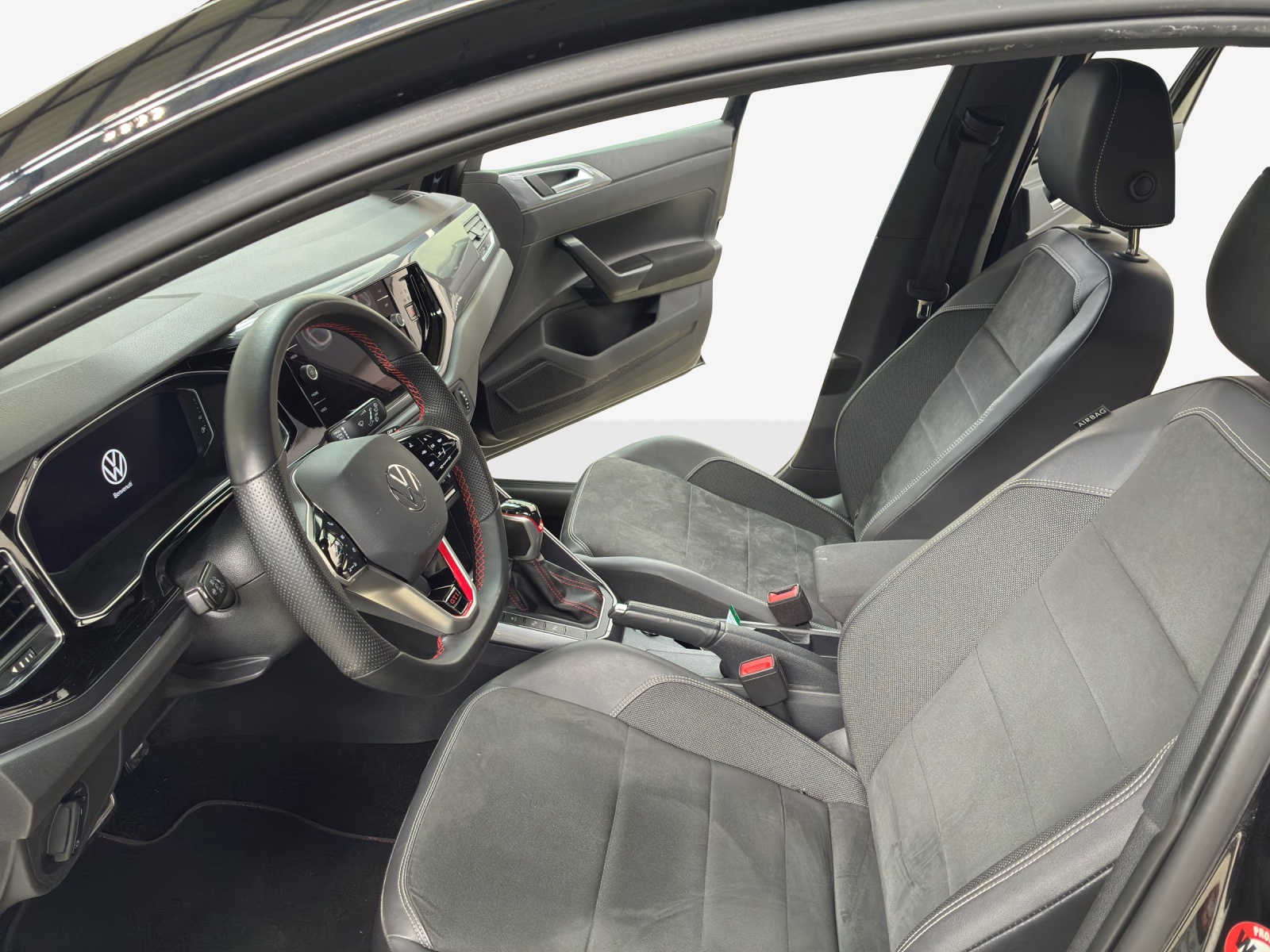 VW Polo 2.0 TSI GTI DSG-image-7