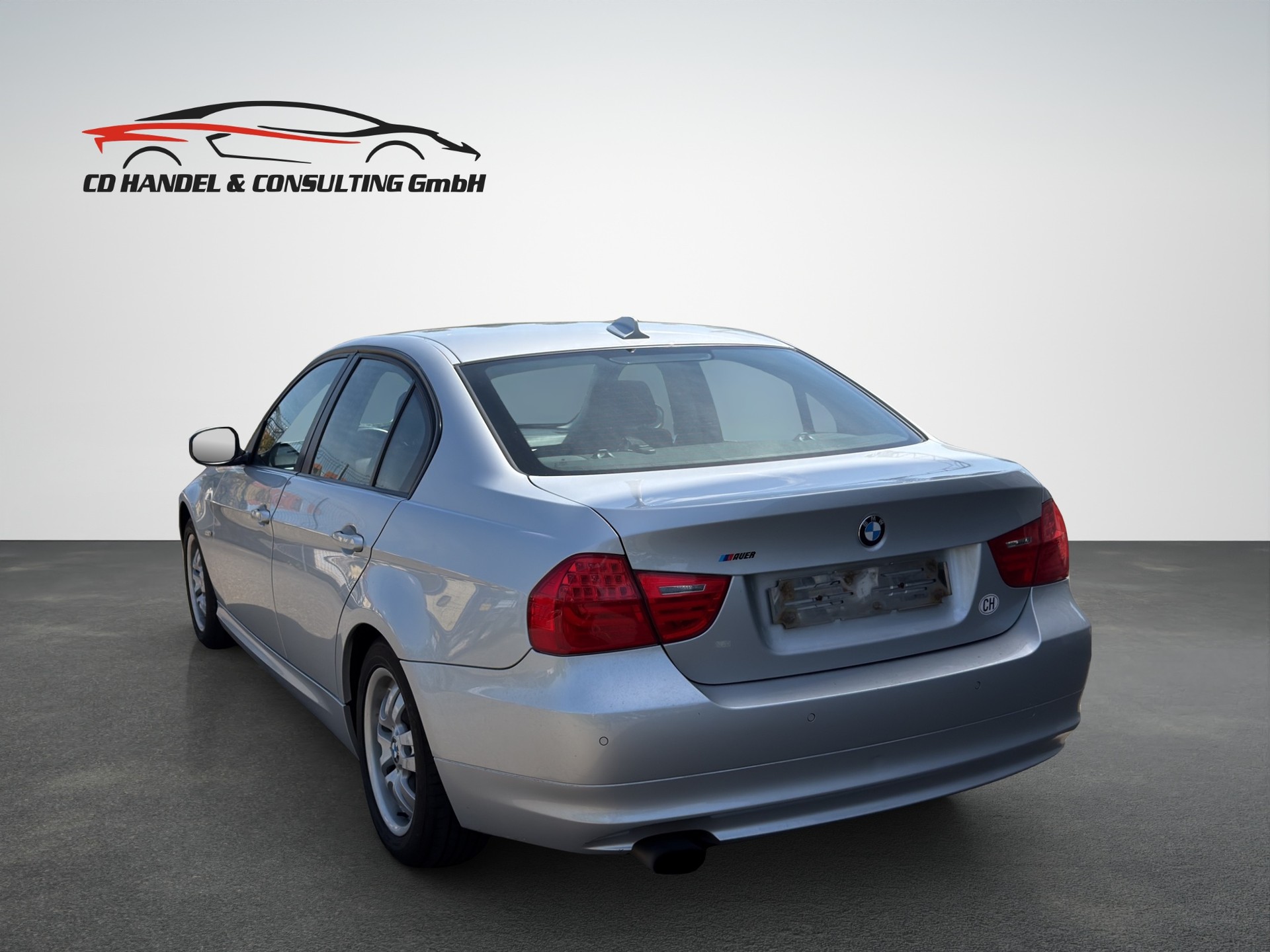 BMW 320-image-5