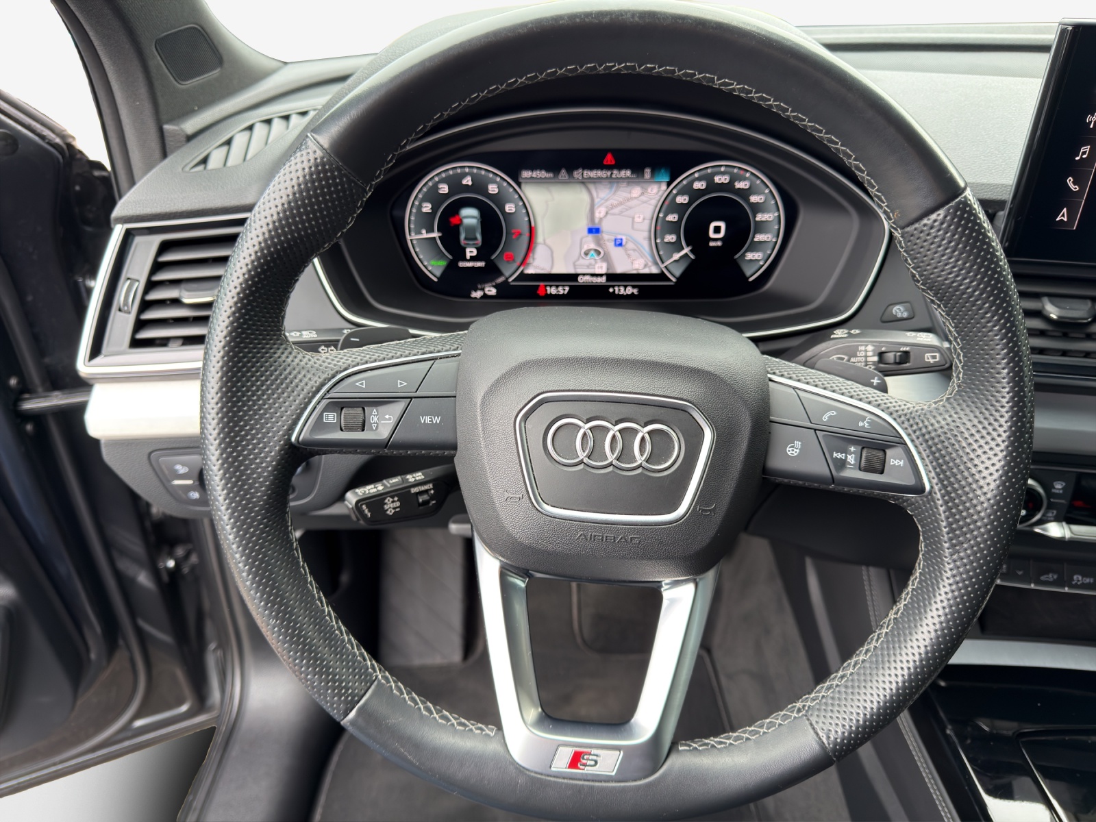AUDI Q5 Sportback 55 TFSI e PHEV S line quattro S-tronic-image-9
