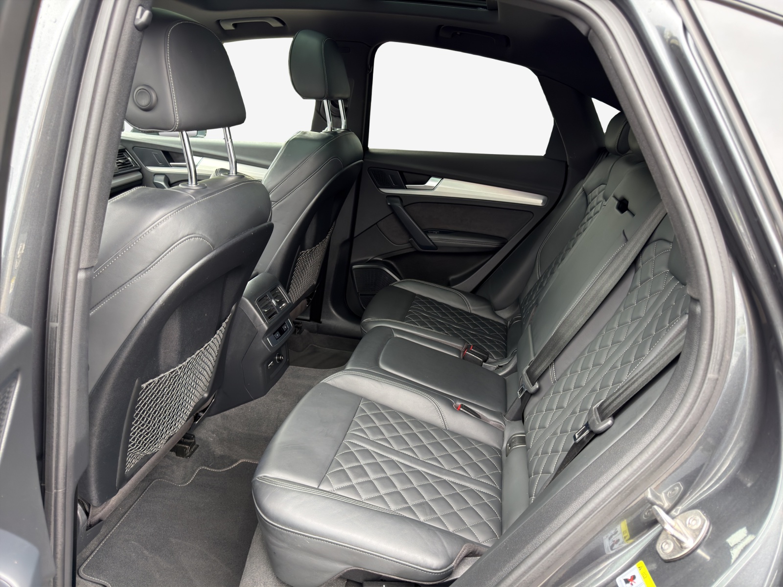 AUDI Q5 Sportback 55 TFSI e PHEV S line quattro S-tronic-image-11