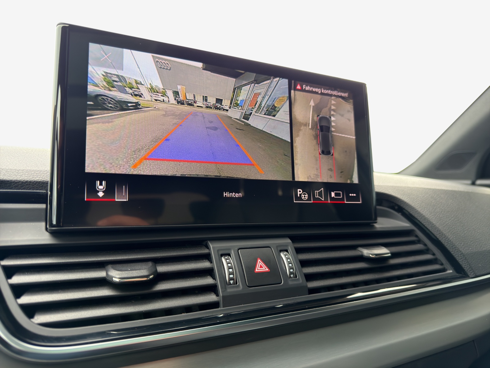 AUDI Q5 Sportback 55 TFSI e PHEV S line quattro S-tronic-image-15