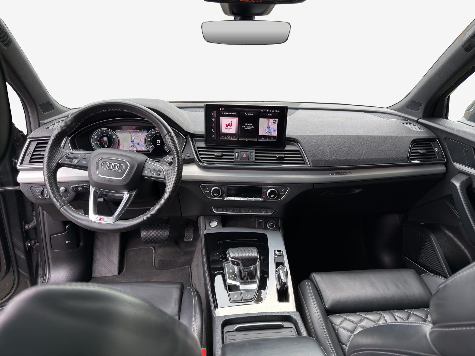 AUDI Q5 Sportback 55 TFSI e PHEV S line quattro S-tronic-image-8